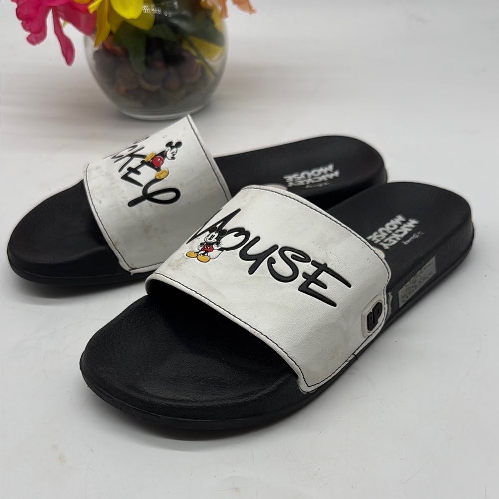 Mickey Mouse Black and White Slides BSN8006E